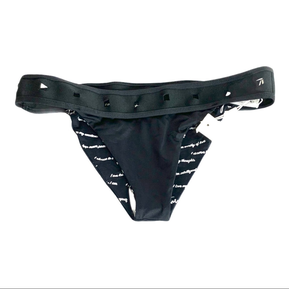 Elizabeth & Jane Reversible Laser Cut Caged Bottom - Picture 8 of 15
